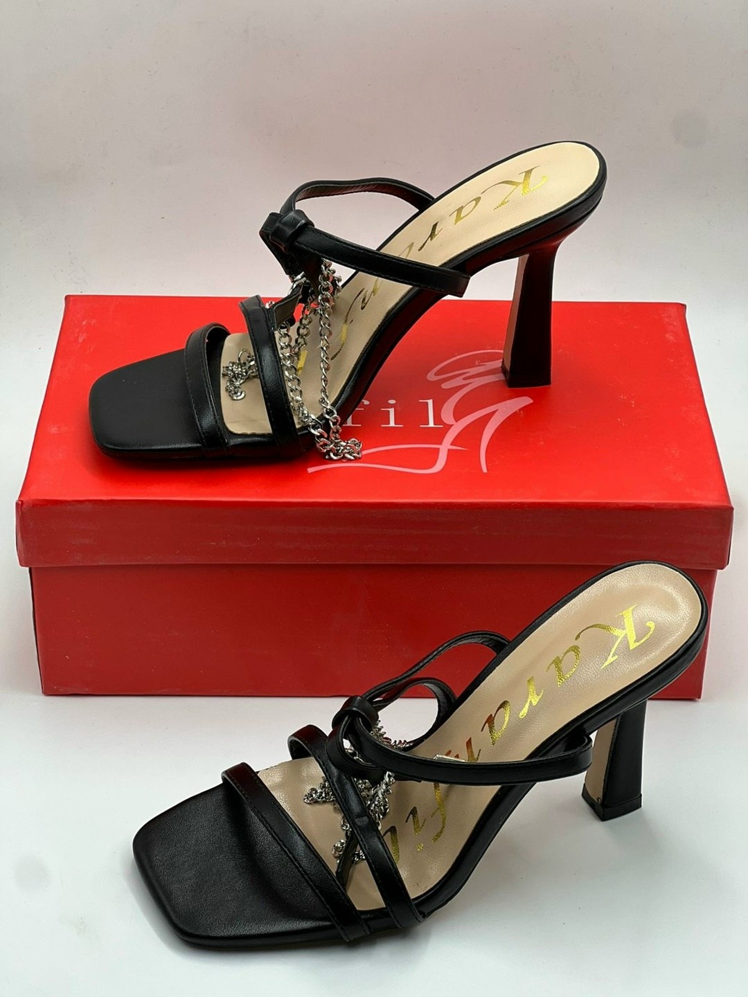 босоножки valentino,,женские босоножки,валентино гаравани босоножки,босоножки кожаные