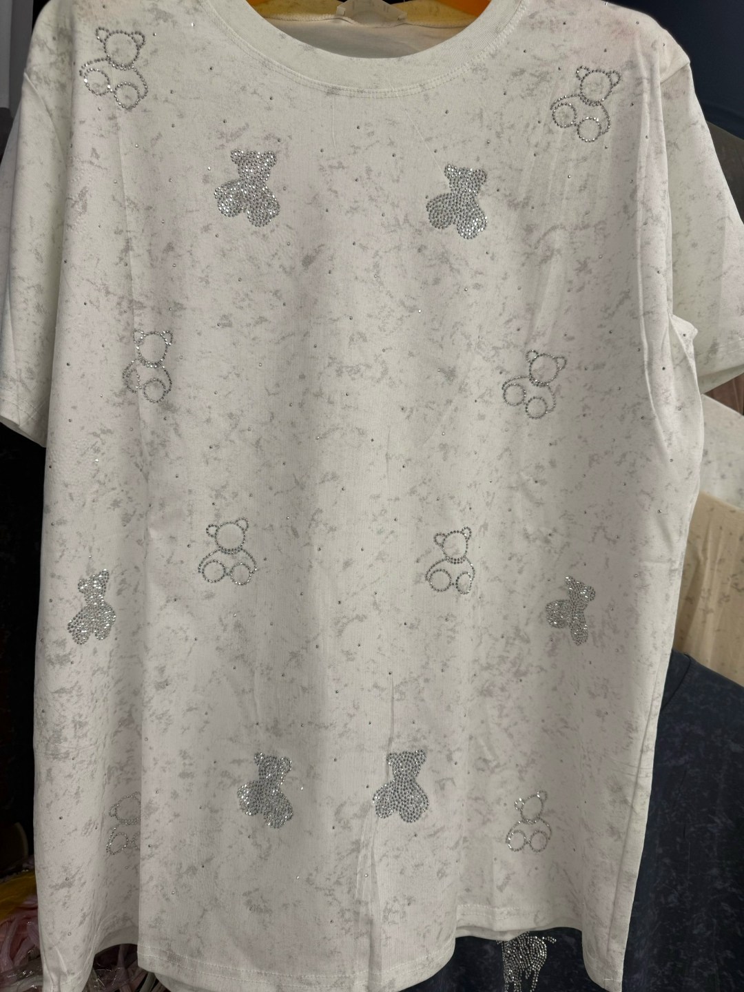 футболки женская,бежевая базовая футболка женская,женская футболка оверсайз,бежевая футболка,футболки оверсайз с принтами