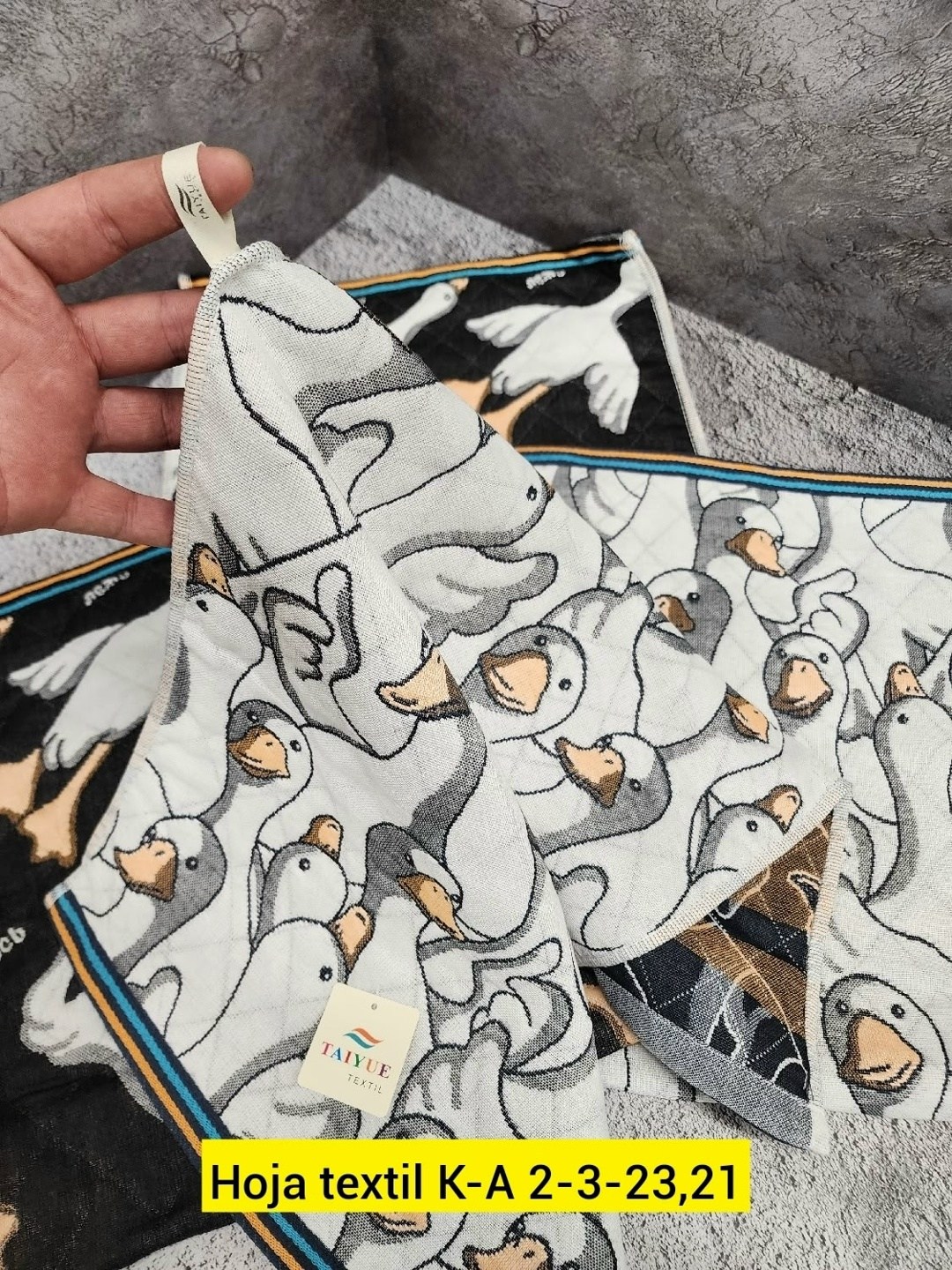 полотенце,полотенце с гусями,кухонное полотенце гусь-обнимусь,полотенца банная,пляжное полотенце-коврик