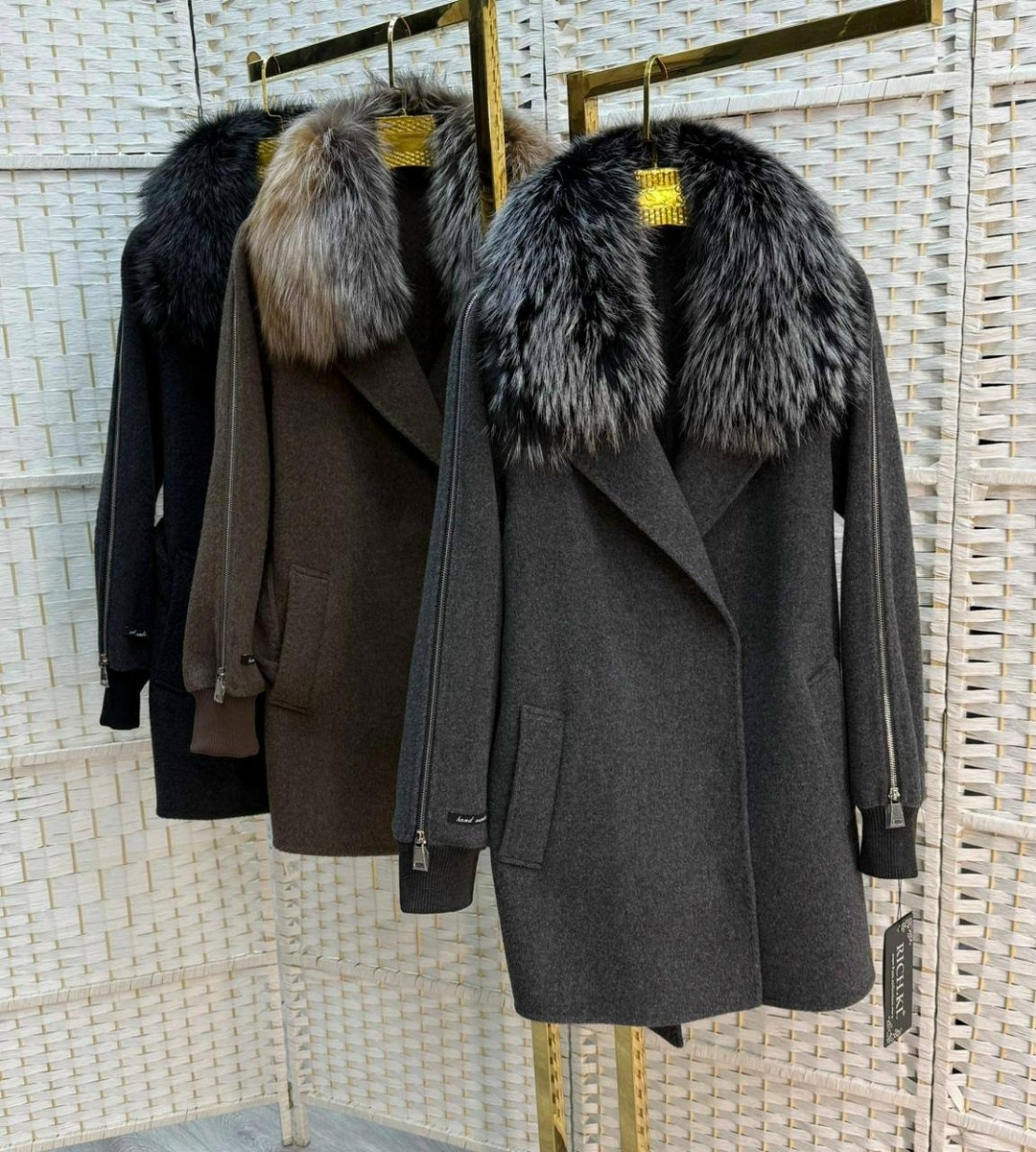 пальто с мехом,пальто синар с меховым воротником,пальто зимнее женское с меховым воротником,пальто с меховым воротником,зимнее пальто с мехом