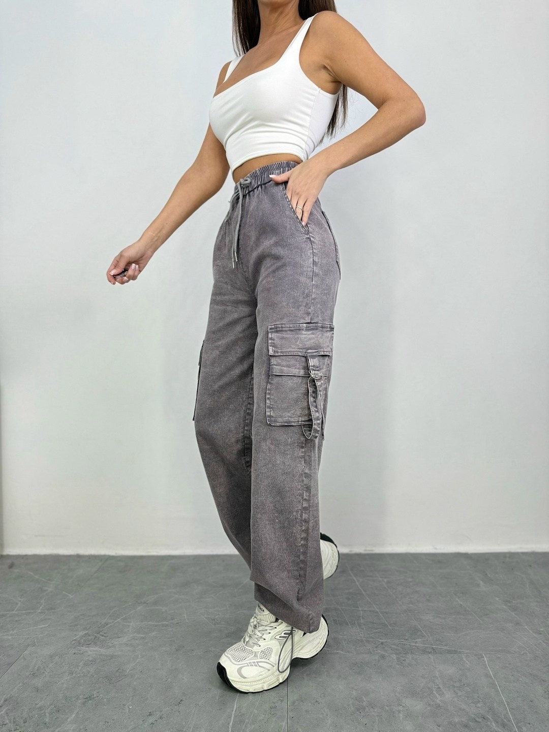 джинсы карго черные широкие,джинсы карго,джинсы брюки,джинсовые джоггеры с карманами,джинсы стильные