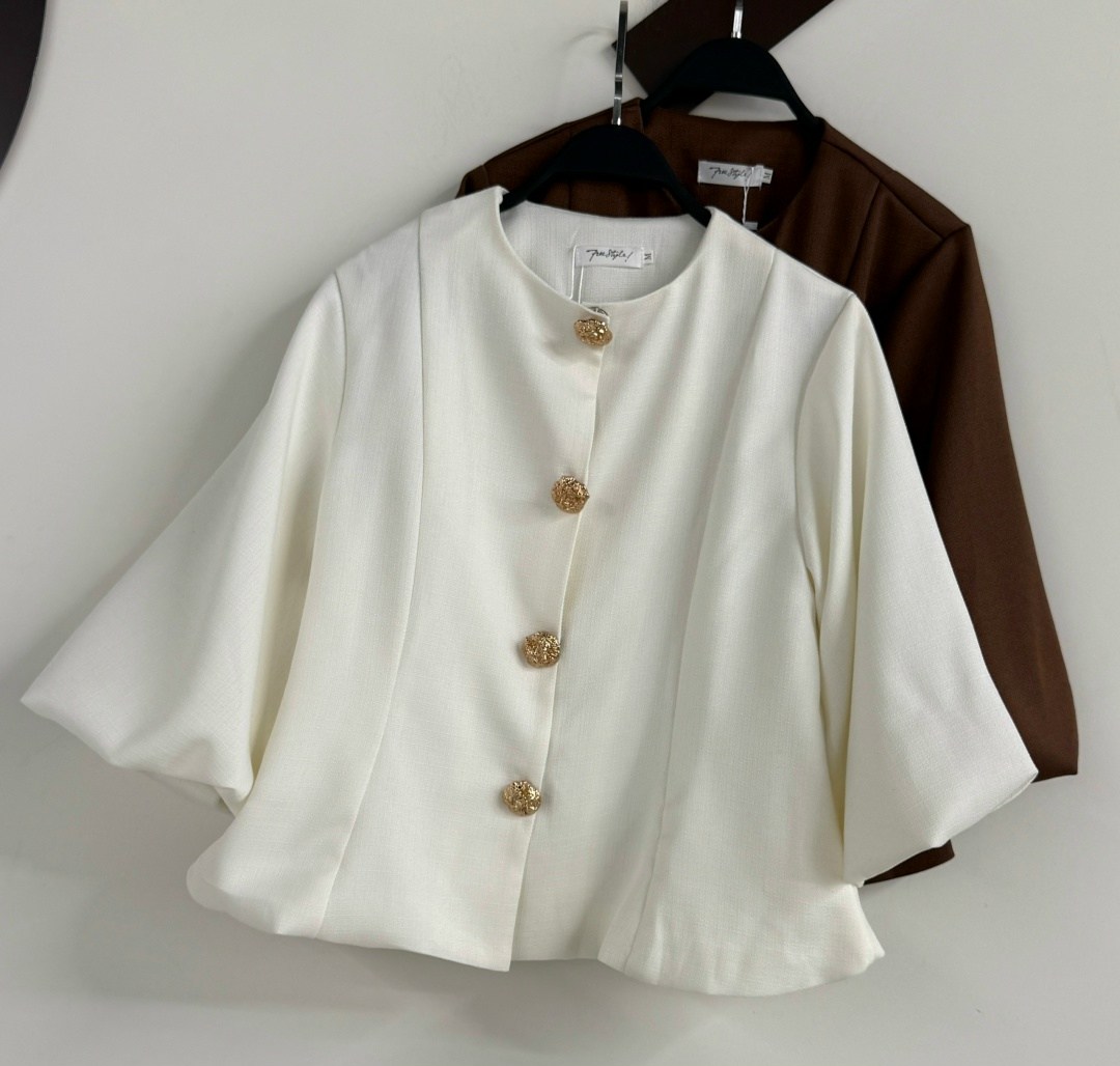 жакет,пальто полупальто,шерстяное пальто,пальто женские,короткие пальто