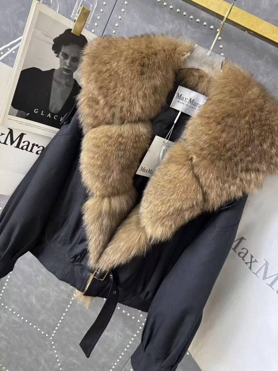 женский пуховик на утином пуху с большим воротником из меха енота,пуховик с натуральным мехом женский,куртка с мехом,женский пуховик с большим воротником на утином пуху с натуральным лисьим мехом,пухо