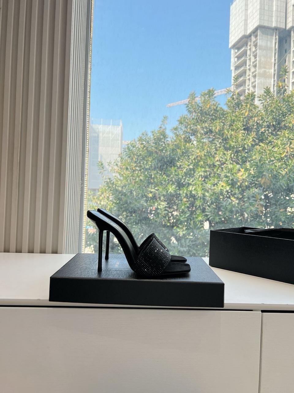 босоножки мюли на каблуке,,босоножки saint laurent,мюли женские,женские босоножки