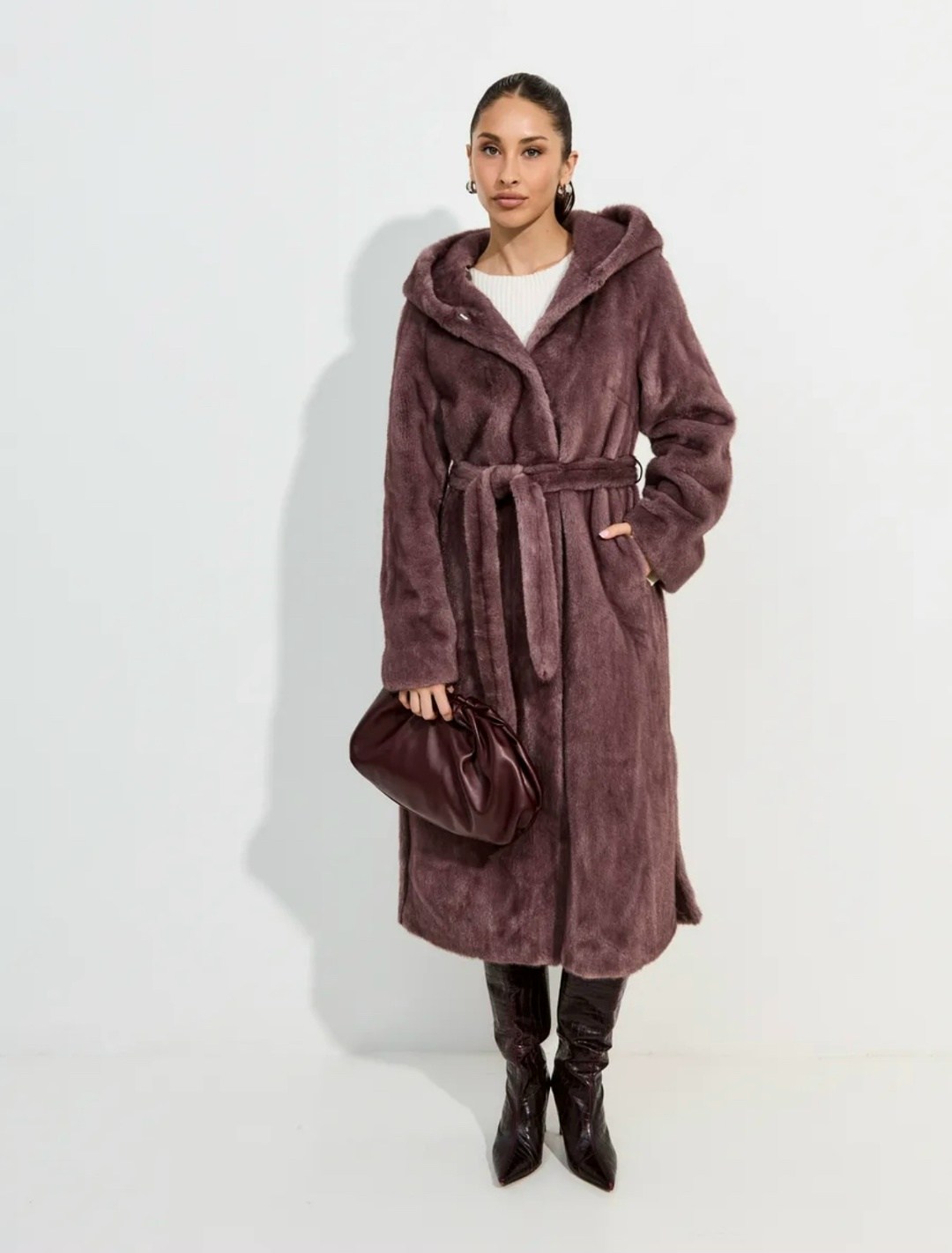 шуба из эко-меха mila nova,эко шуба,шуба из экомеха,каляев шуба из астрагана,женская шуба