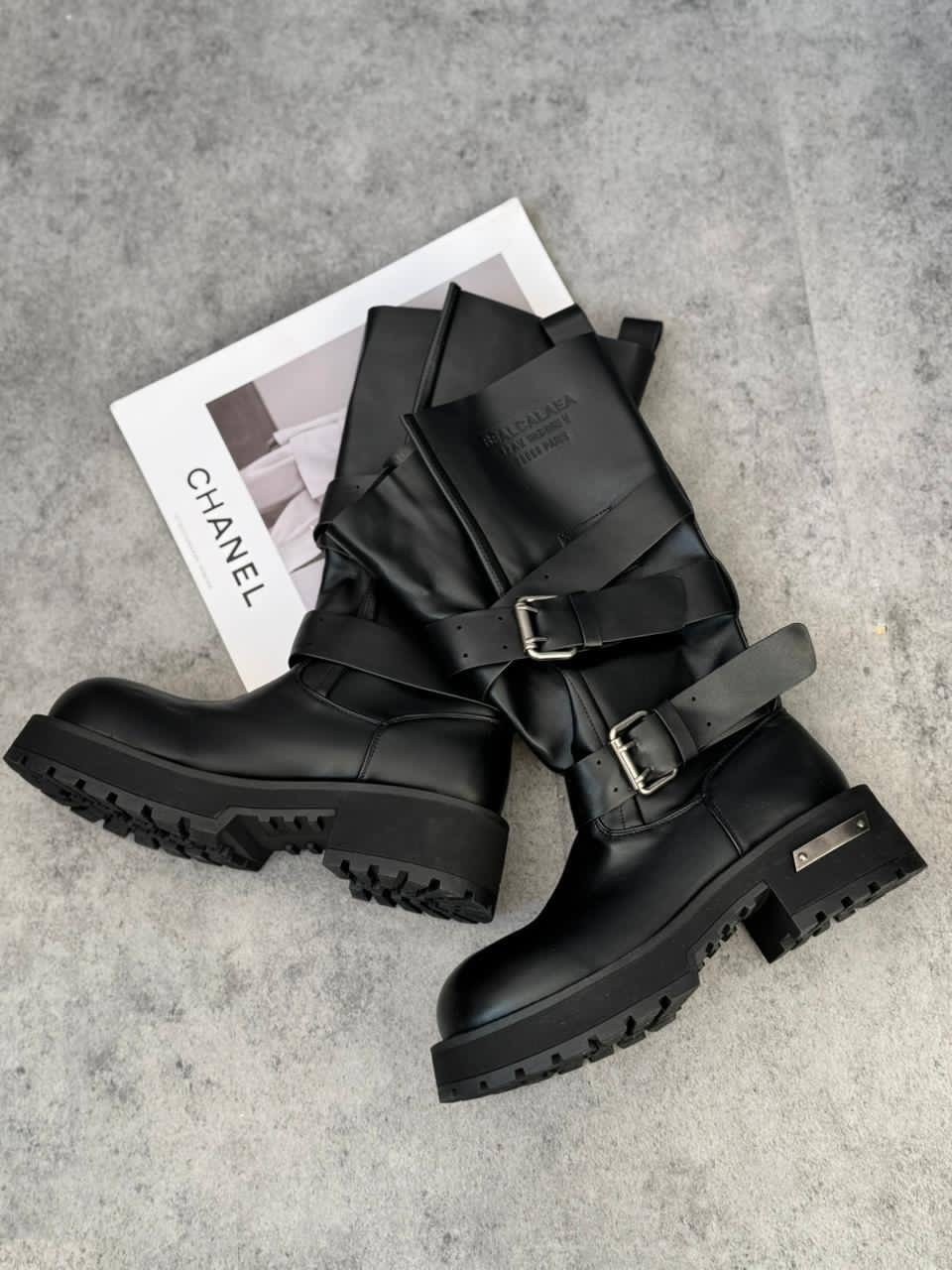 короткие сапоги,,женские сапоги,сапоги модные,ботинки женские