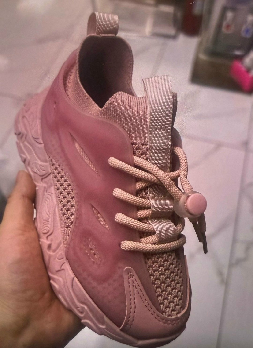 кроссовки,женские кроссовки,кроссовки розовые,массивные кроссовки,оригинальные кроссовки