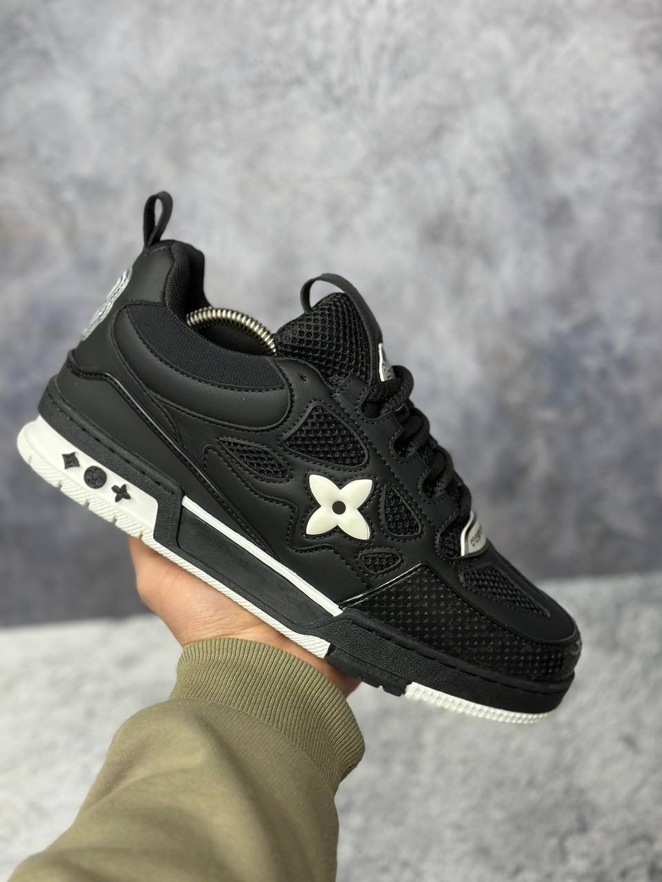 кроссовки louis vuitton мужские,кроссовки louis vuitton,премиальные кроссовки louis vuitton,мужские комбинированные кроссовки louis vuitton 2026 черные,брендовые мужские кроссовки луи виттон