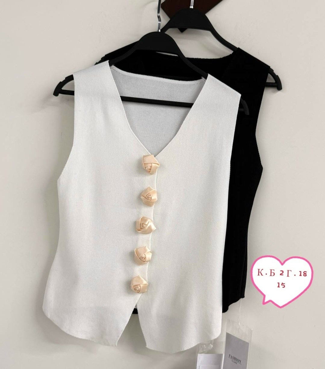 женский жилет,жилетка женская,жилет классический,жилет на пуговицах,жилет