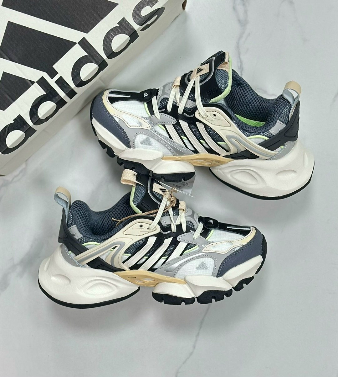 кроссовки adidas,кроссовки xlg runner deluxe adidas,кроссовки мужские женские adidas,кроссовки для бега xlgs runner deluxe унисекс с низким верхом серые/белые adidas,adidas женские кроссовки