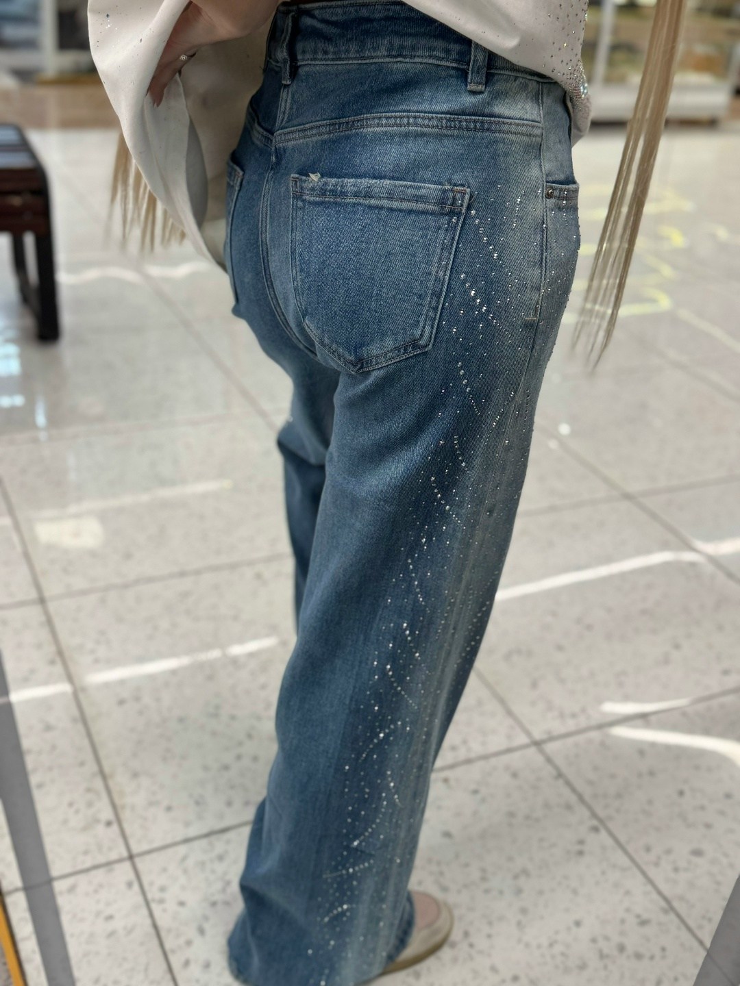 джинсы модные,джинсы широкие,джинсовые брюки,брюки джинсы,женские джинсы