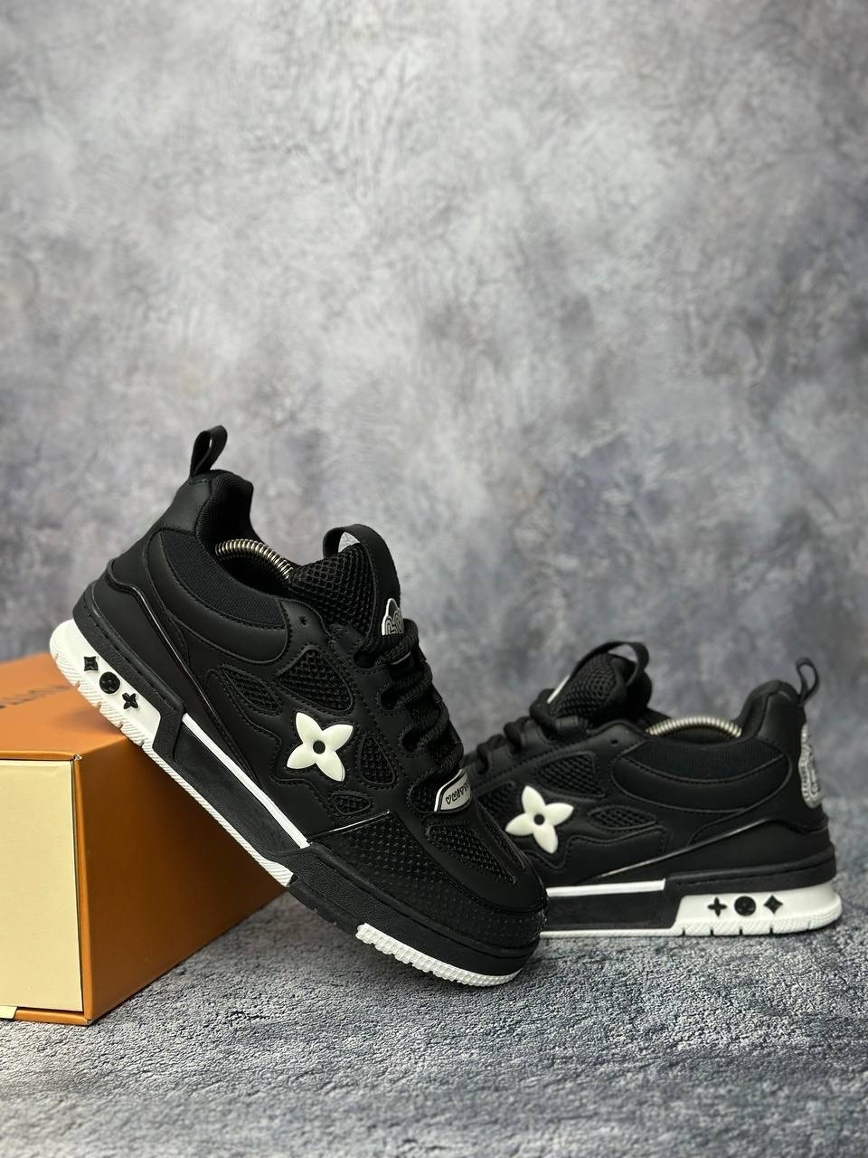 кроссовки louis vuitton мужские,кроссовки louis vuitton,премиальные кроссовки louis vuitton,мужские комбинированные кроссовки louis vuitton 2026 черные,брендовые мужские кроссовки луи виттон