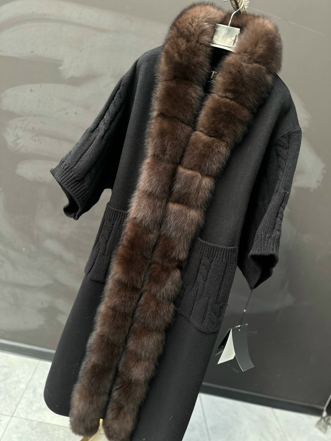 кардиган с мехом песца,кардиган длинный с отделкой натурального меха песца,кардиган с мехом,кашемировый кардиган с мехом финского песца,меховой кардиган