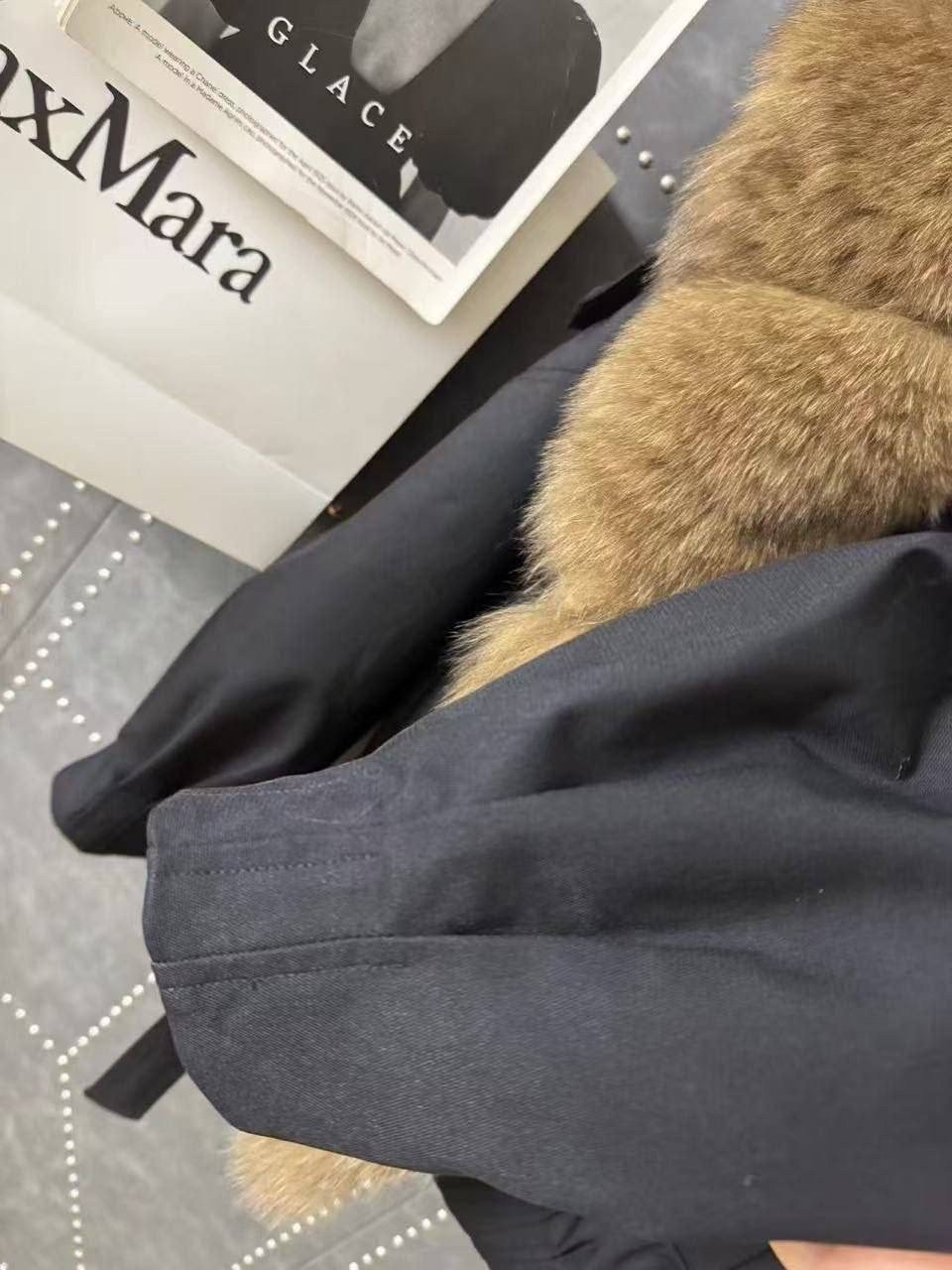 женский пуховик на утином пуху с большим воротником из меха енота,пуховик с натуральным мехом женский,куртка с мехом,женский пуховик с большим воротником на утином пуху с натуральным лисьим мехом,пухо