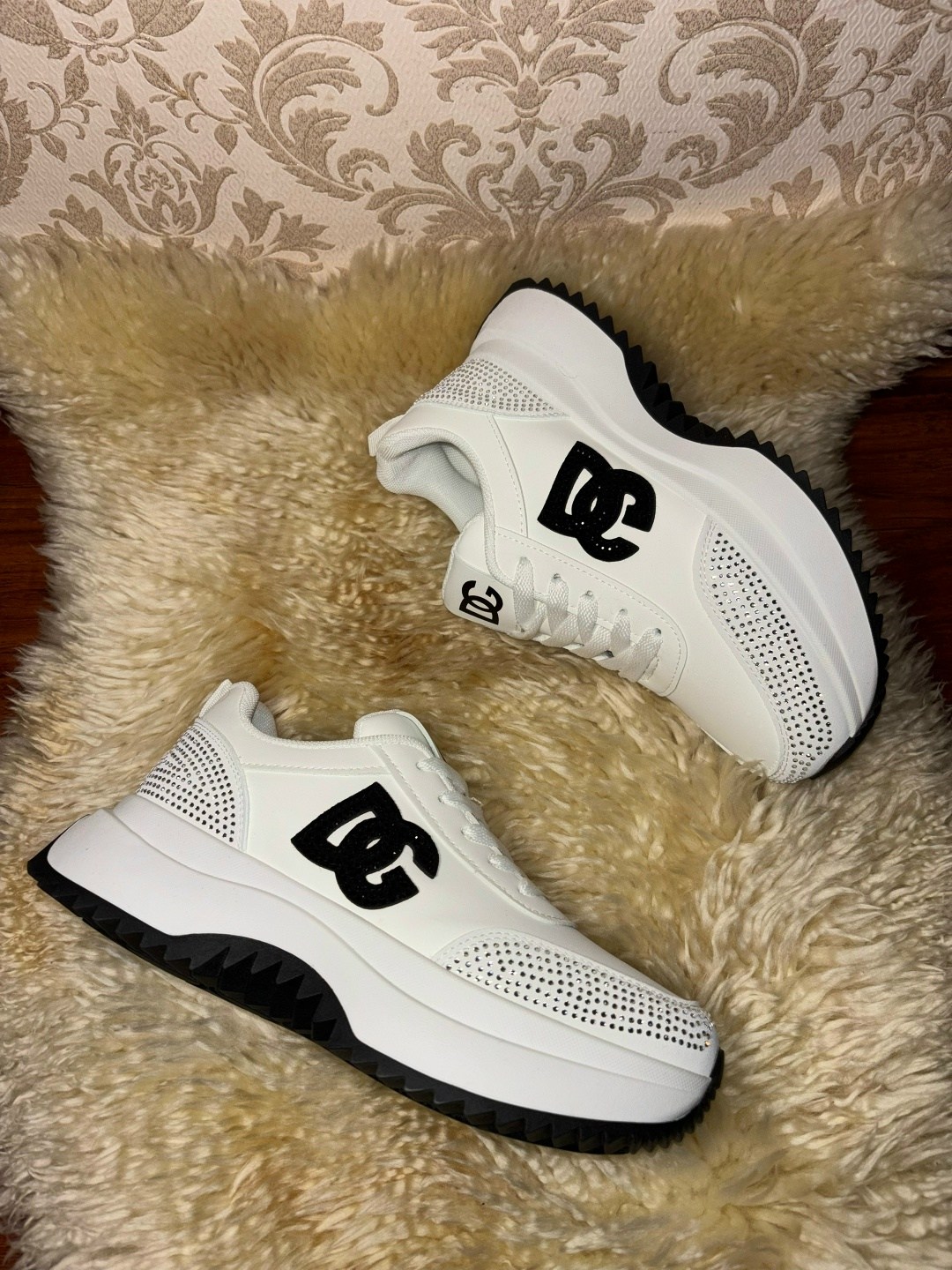 ,женские кроссовки,белые кроссовки,кроссовки женские dolce gabbana,кроссовки женские белый