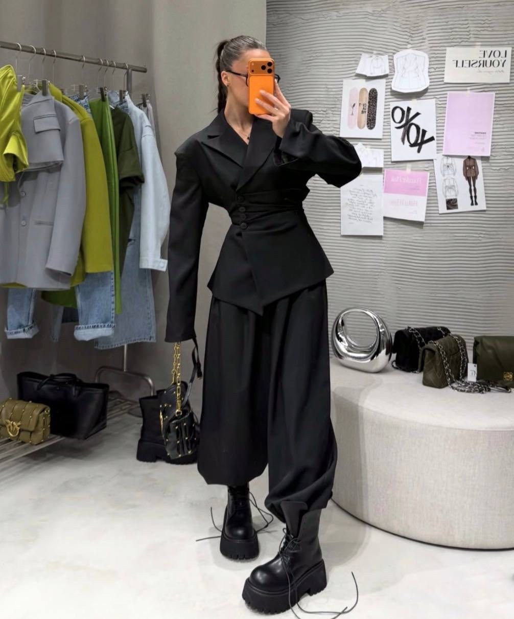 брючный костюм,черный брючный костюм,женский брючный костюм,одежда в стиле