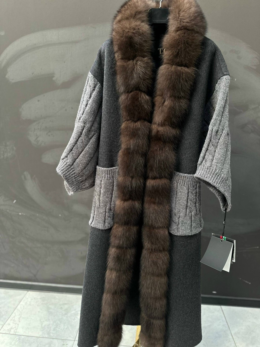 кардиган с мехом песца,кардиган длинный с отделкой натурального меха песца,кардиган с мехом,кашемировый кардиган с мехом финского песца,меховой кардиган