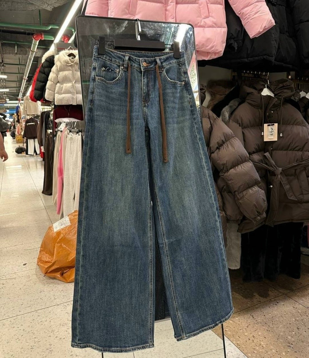 джинсы широкие,модные джинсы,джинсовые брюки,женские джинсы,широкие джинсы женские