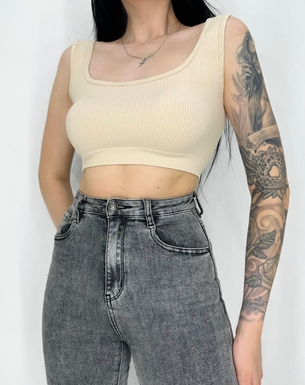 женские джинсы,джинсы женские серые,джинсы мом,джинсы модные,джинсы джинсы