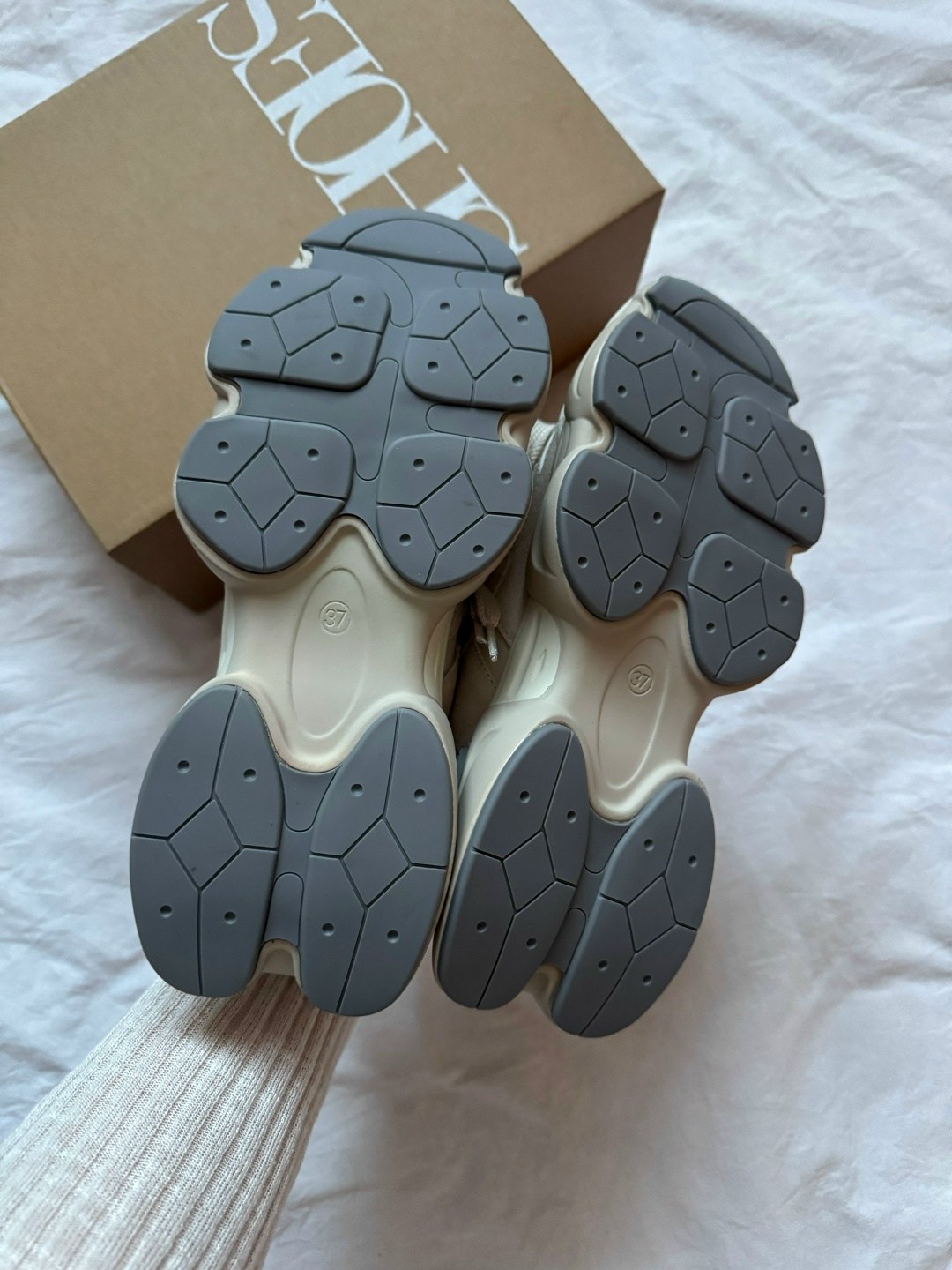 кроссовки,повседневные кроссовки,массивные кроссовки,модные кроссовки,оригинальные кроссовки