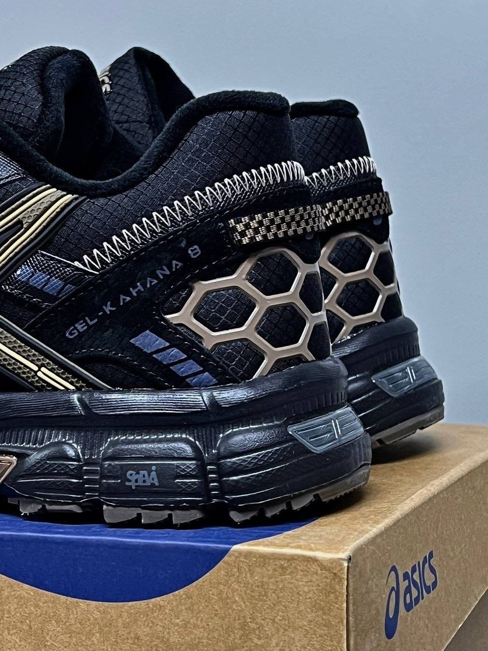 асикс черно золотые,асикс золотой черный,кроссовки,asics кроссовки,asics gel lyte