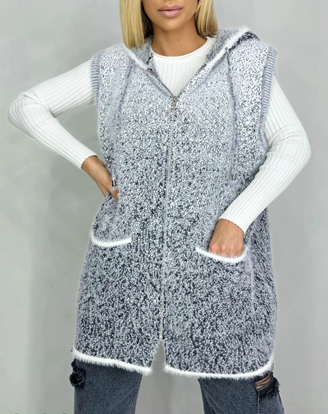 жилетка вязаная,жилетка удлиненная,жилет,жилеты с капюшоном,удлиненный жилет