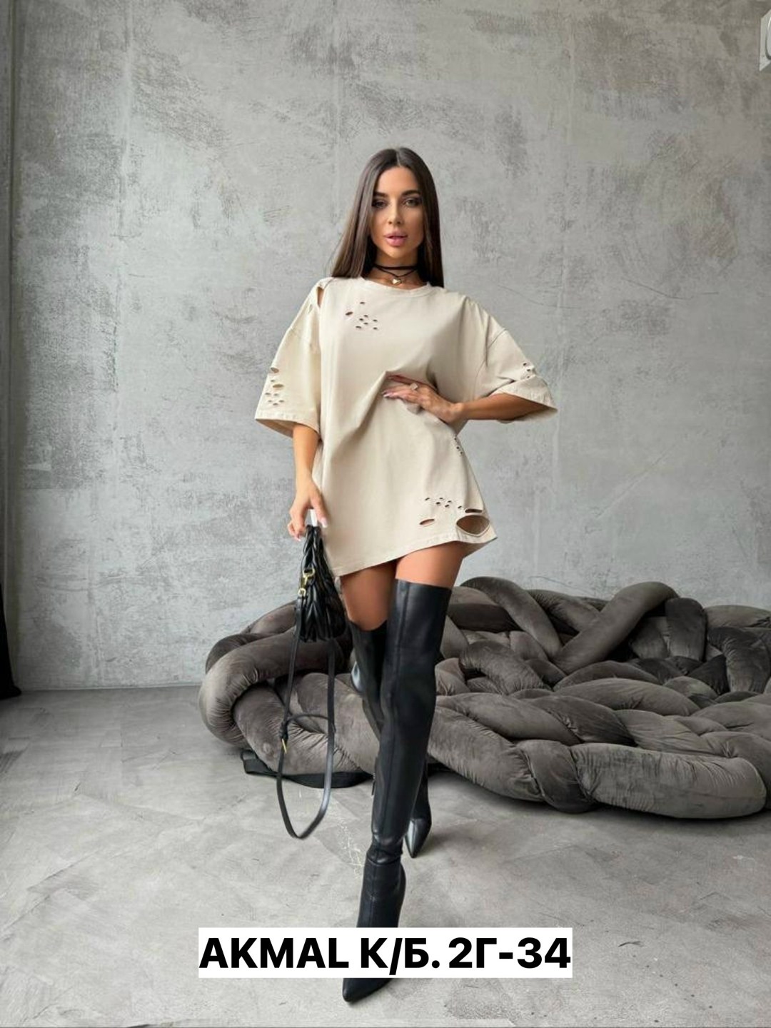 футболки женская оверсайз,футболки женская,футболка оверсайз со стразам,футболка базовая со стразами оверсайз,футболка нарядная со стразами оверсайз