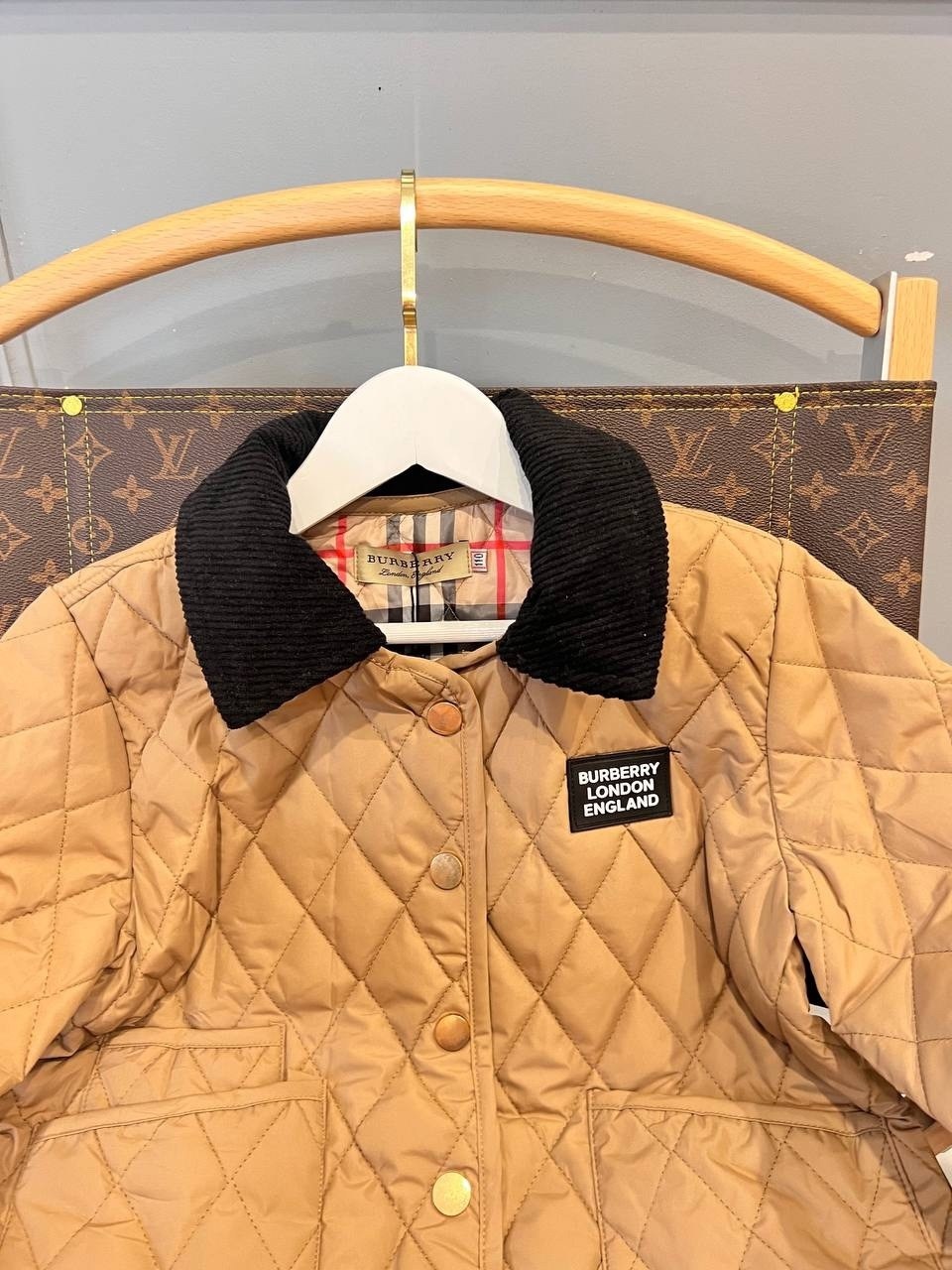 куртка burberry,стеганая куртка burberry kids,пуховик burberry,стеганая куртка,теплая куртка