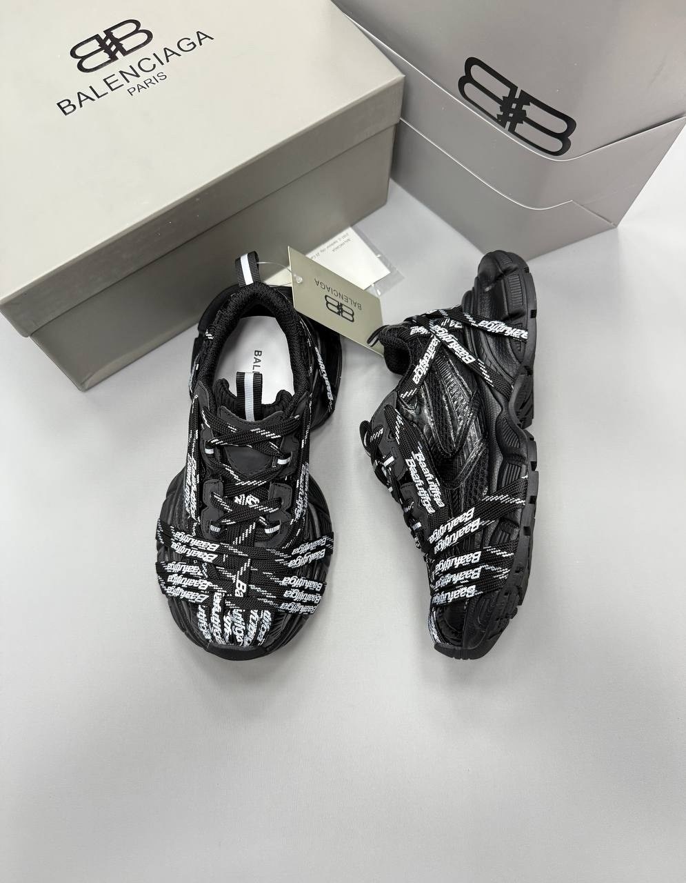 кроссовки женские balenciaga,кроссовки balenciaga,кроссовки balenciaga 3xl,кроссовки баленсиага женские,кроссовки спортивные мужские летние balenciaga