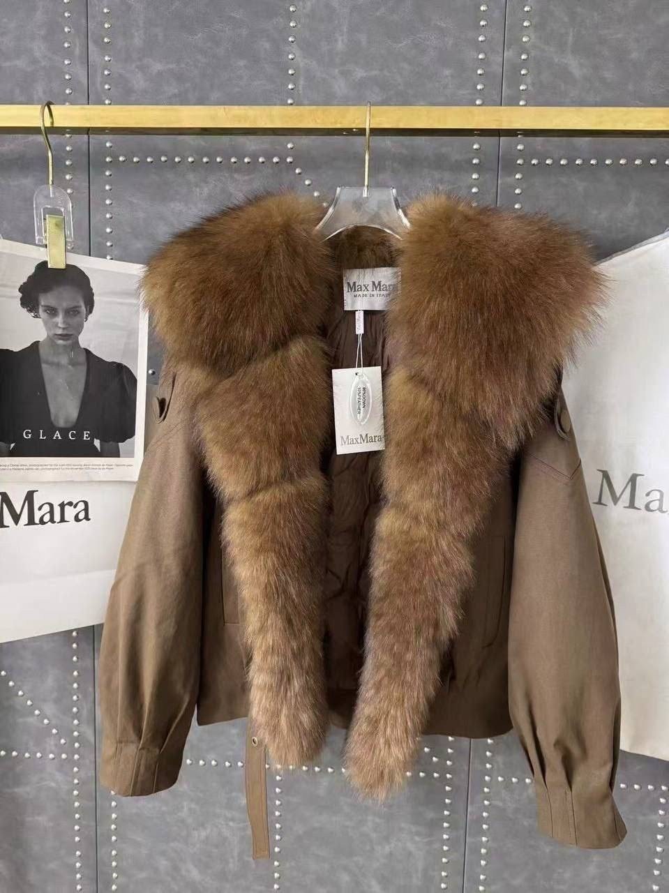 женский пуховик на утином пуху с большим воротником из меха енота,пуховик с натуральным мехом женский,куртка с мехом,женский пуховик с большим воротником на утином пуху с натуральным лисьим мехом,пухо