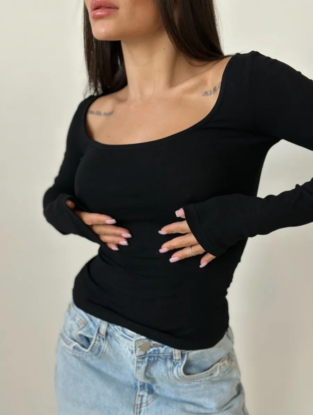 женская кофта,лонгслив,джемпер с вырезов,лонгслив женский белый,кофта женская с вырезом