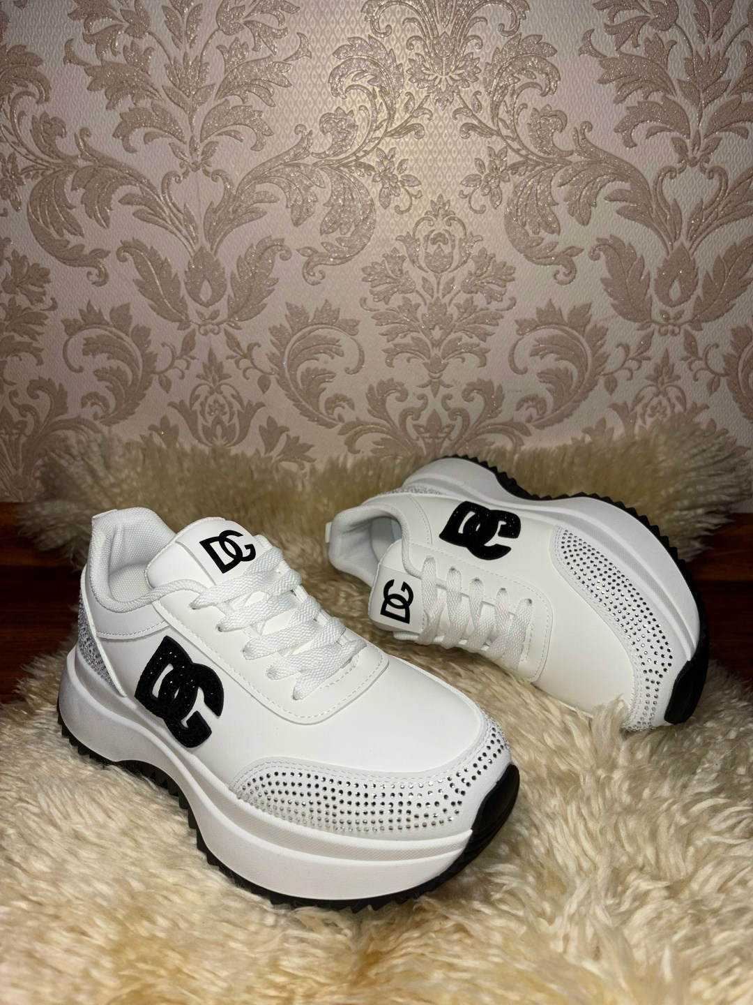 ,женские кроссовки,белые кроссовки,кроссовки женские dolce gabbana,кроссовки женские белый