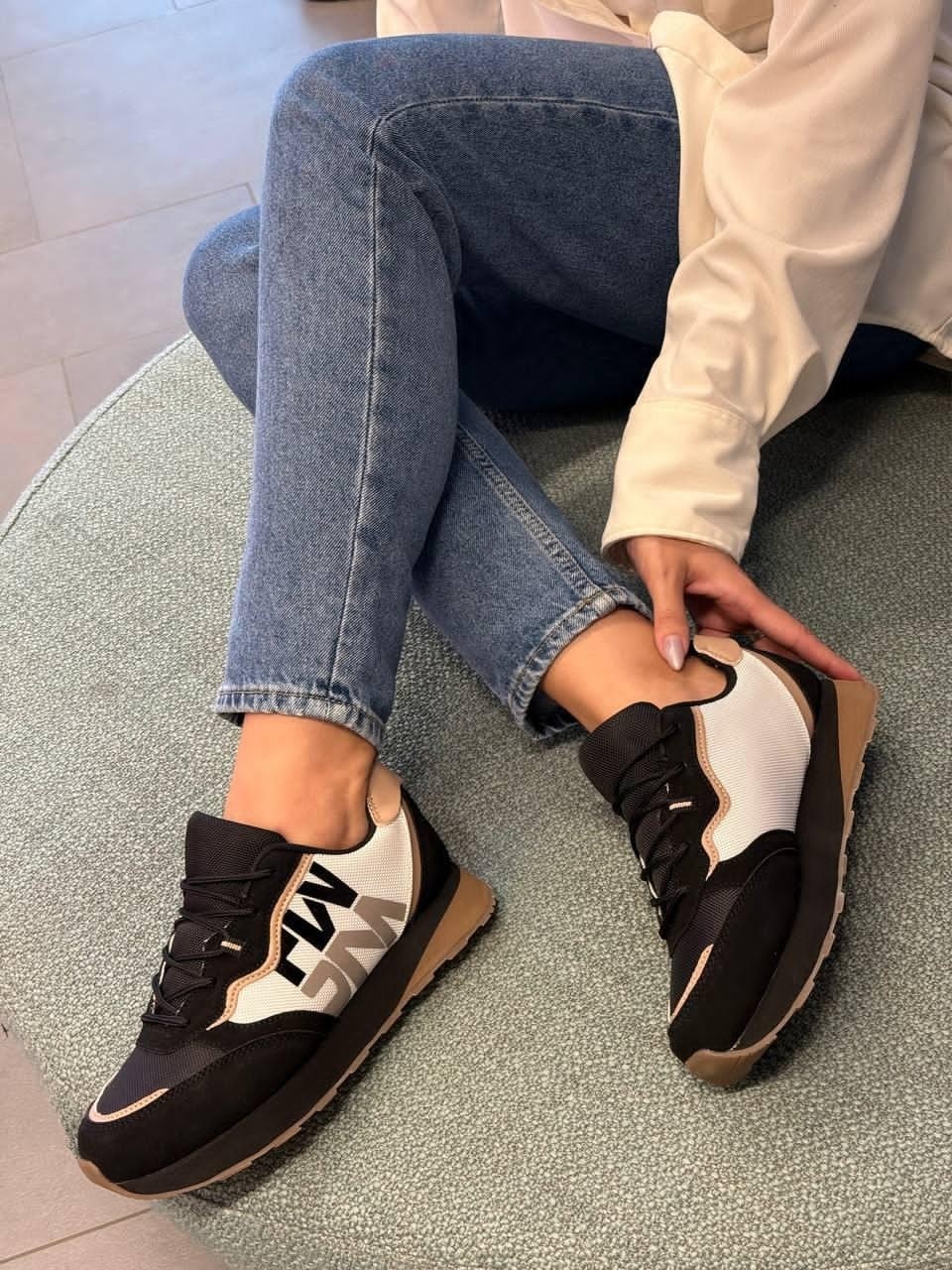 ,женские кроссовки,кроссовка,повседневные кроссовки,женская