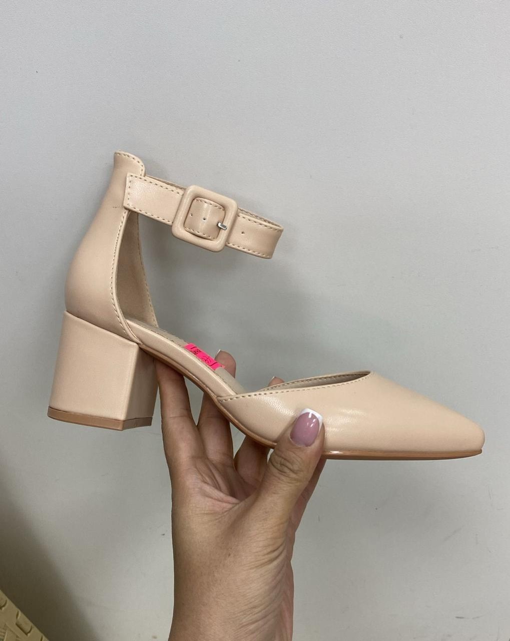 туфли женские,туфли стильные, женская,туфли с ремешками,туфли лодочка