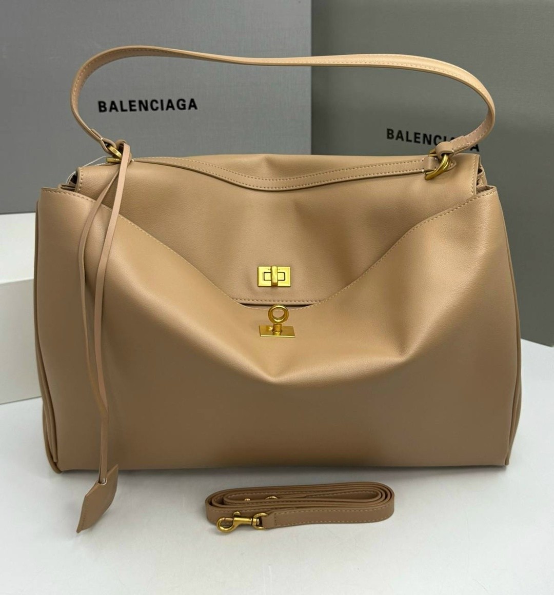 сумка balenciaga женская,сумка balenciaga,balenciaga сумка на плечо,сумка balenciaga натуральная кожа,сумка balenciaga черная натуральная кожа 35 см