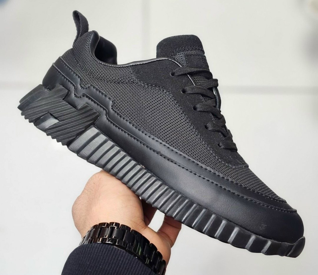 кроссовка мужской,кроссовки мужские,изи кроссовки мужские черные,,черные кроссовки