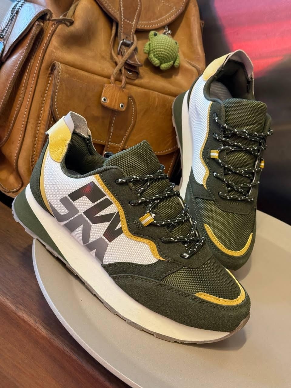 ,женские кроссовки,кроссовка,повседневные кроссовки,женская