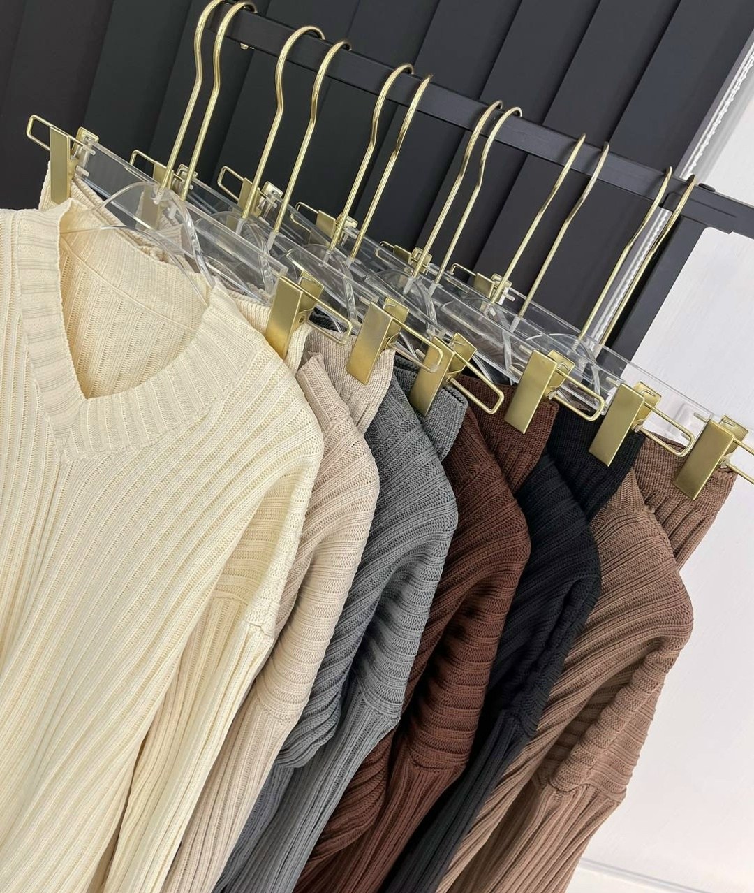 трикотажные костюмы,вязаные костюмы,костюмчик,трикотажный костюм двойка,костюм лапша женский