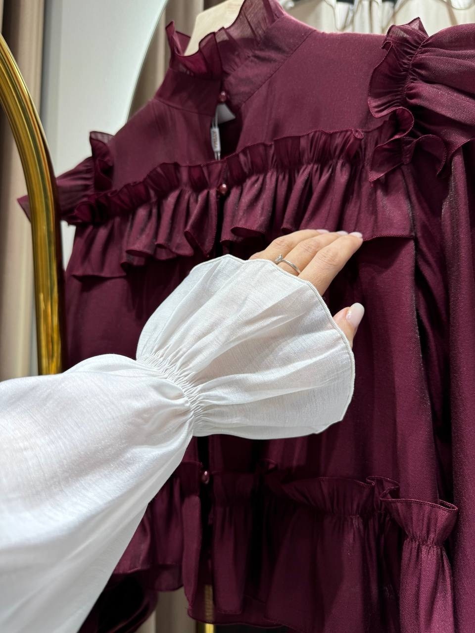 элегантная блуза,блузка бордовая,блузка с оборками,блуза дизайнерская гипнотический стиль бордовая,элегантная блузка