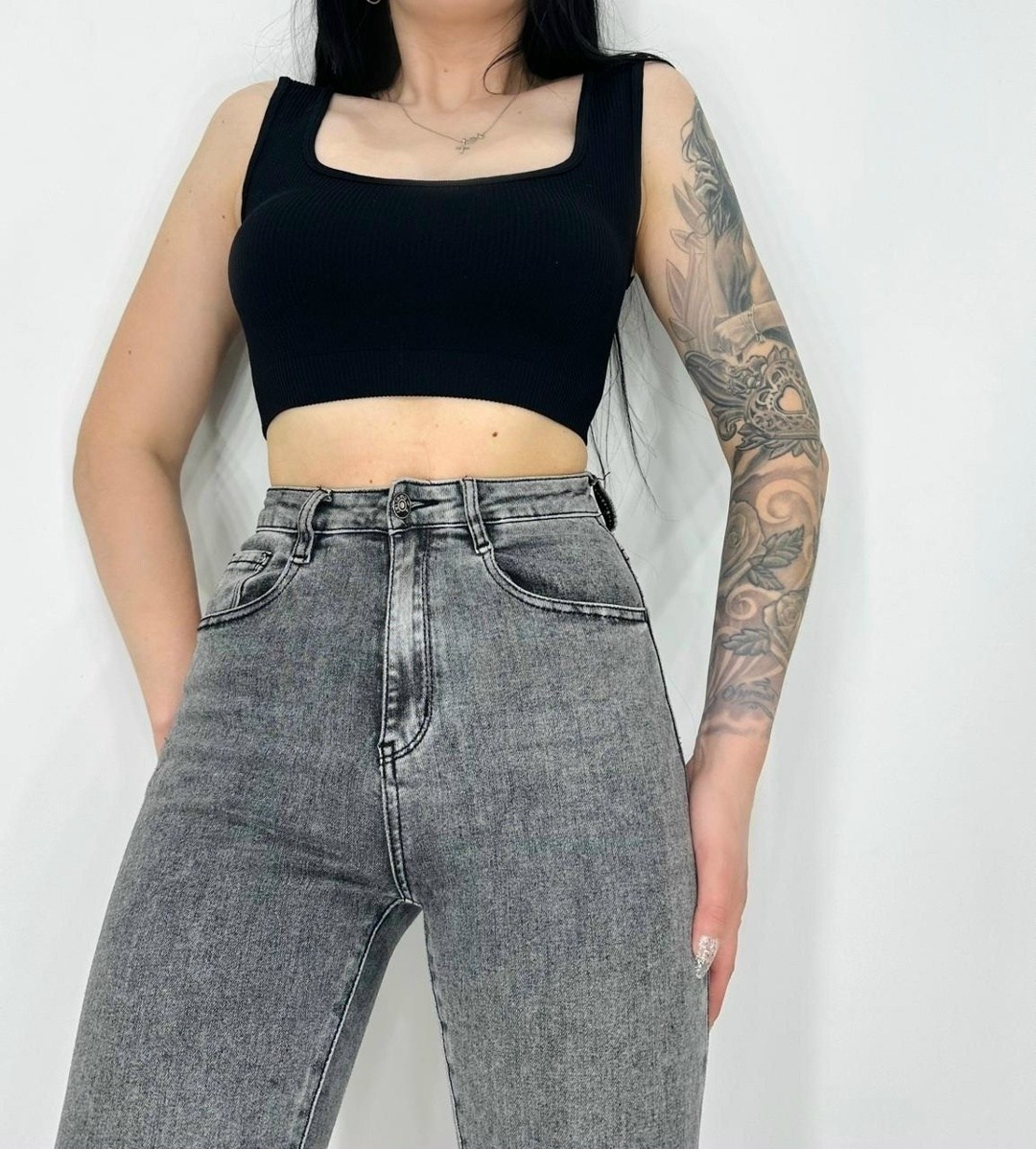 женские джинсы,джинсы женские серые,джинсы мом,джинсы модные,джинсы джинсы