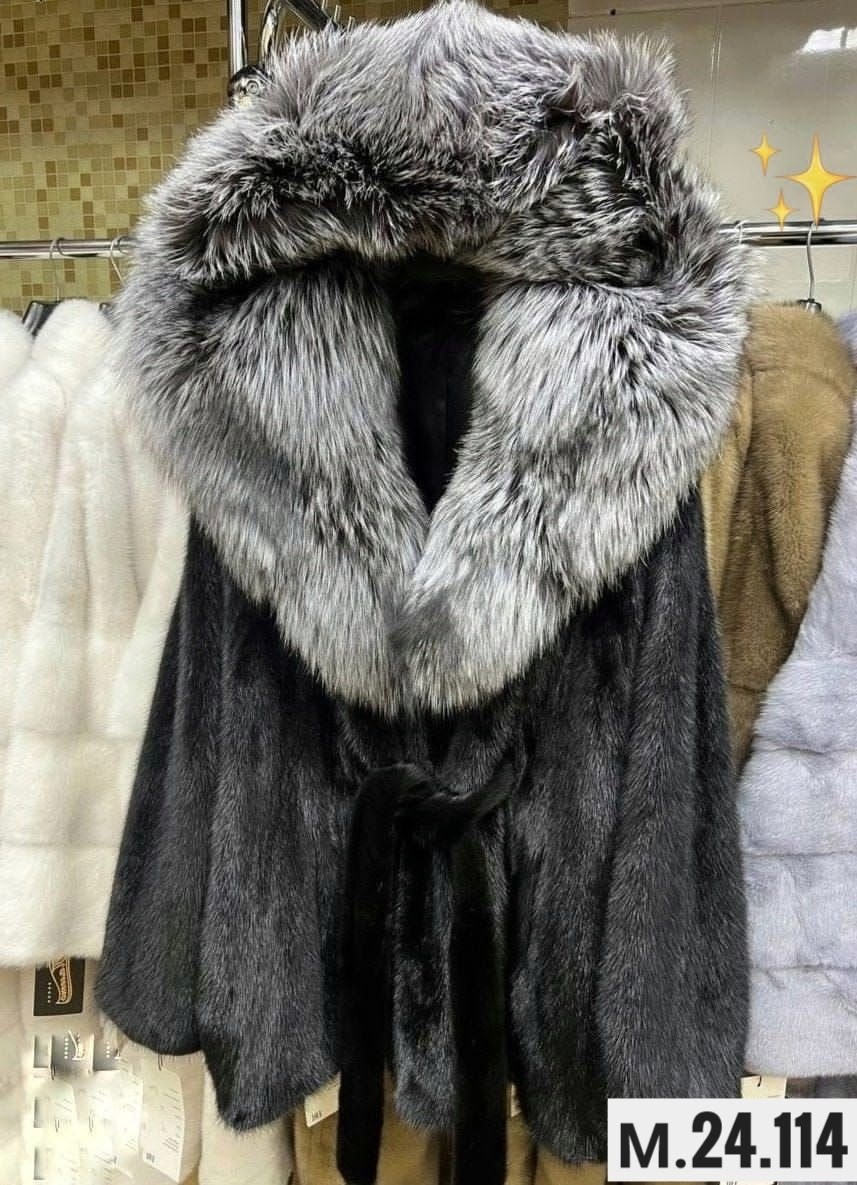 норковая шуба с капюшоном из чернобурки,норковая шуба с капюшоном,шубка из меха европейской норки с капюшоном из меха чернобурой,шуба с воротником,шубка из меха европейской норки с капюшоном из меха ч