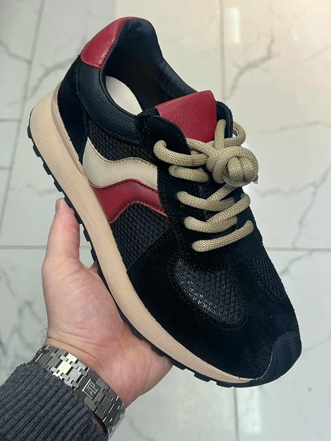 ,кроссовки женскиe,модные кроссовки,кроссовки бежевые,удобные кроссовки