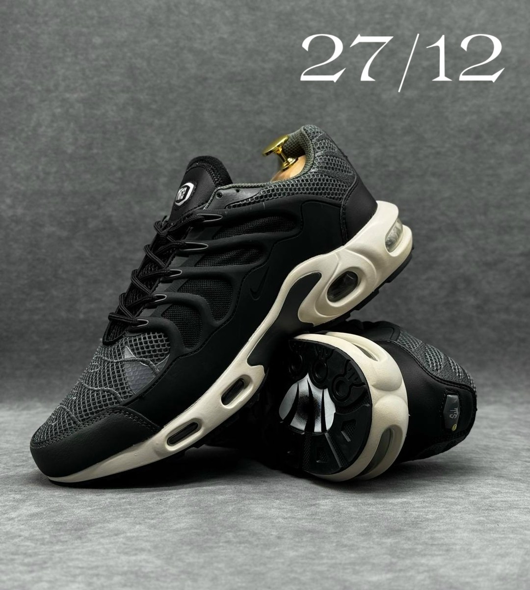 кроссовки nike air max tn plus,кроссовки для мужчин,кроссовки мужские nike air max tn plus,кроссовка мужской,