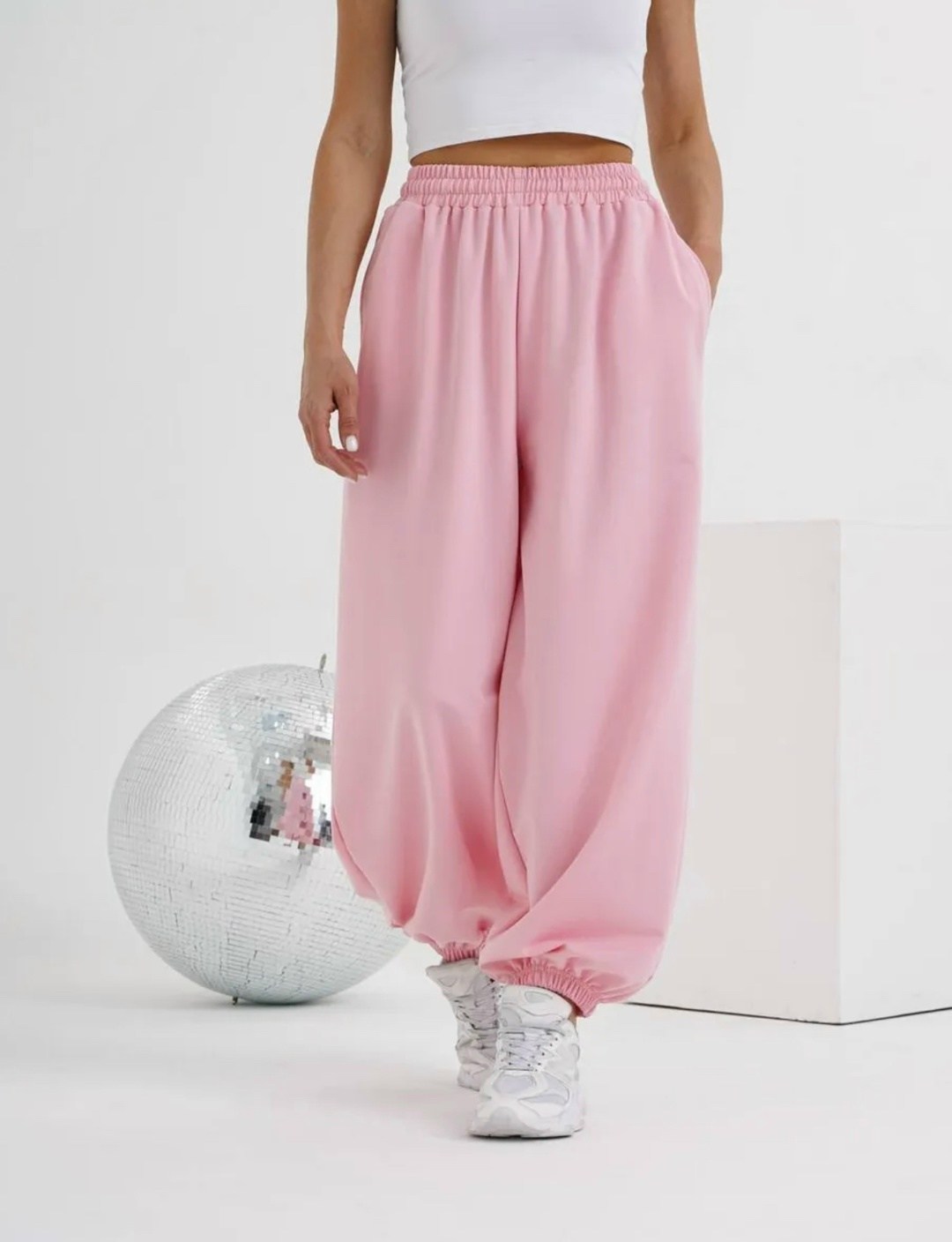 брюки спортивные,брюки спортивные женские,спортивные штаны джоггеры широкие,широкие спортивные штаны женские черные,спортивные штаны широкие