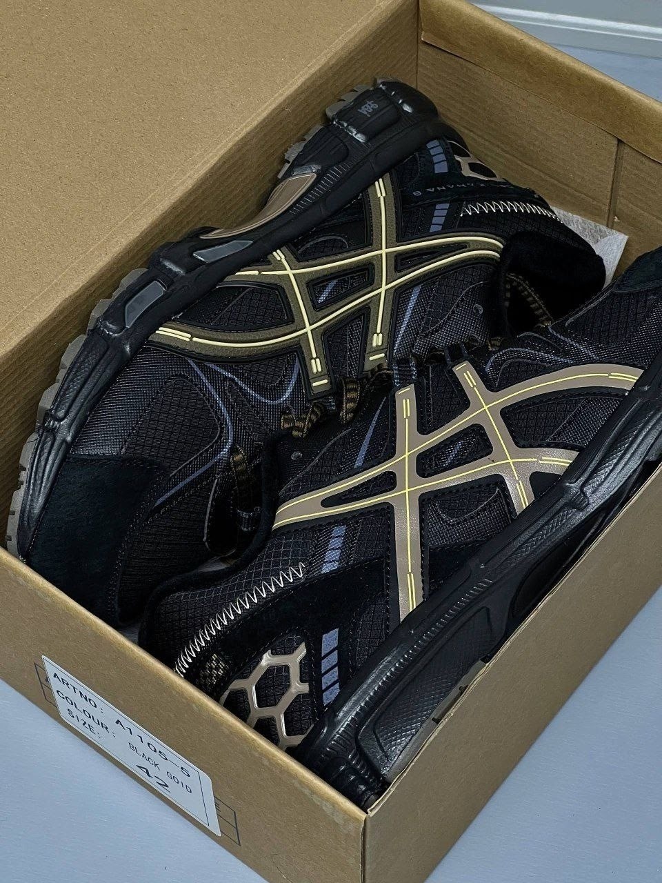 асикс черно золотые,асикс золотой черный,кроссовки,asics кроссовки,asics gel lyte