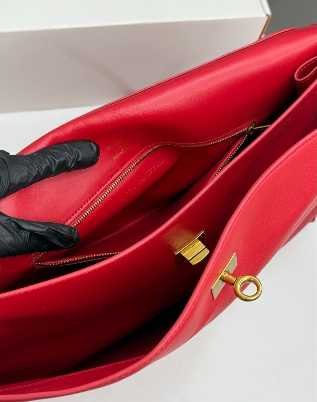 сумка balenciaga женская,сумка balenciaga,сумка balenciaga натуральная кожа 35-24 см,сумка balenciaga rodeo,сумка женская balenciaga rodeo