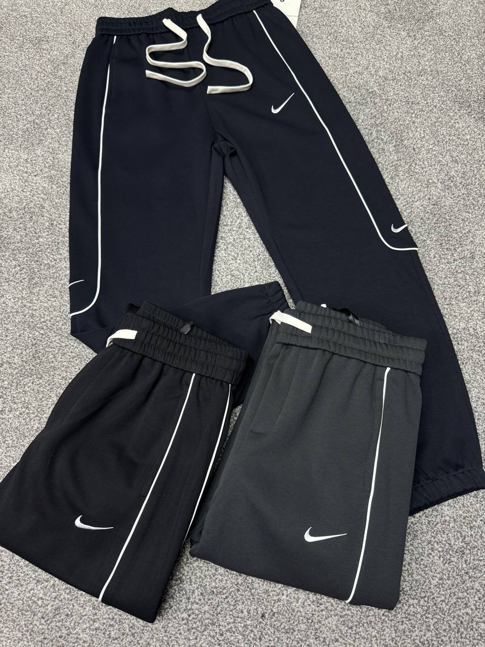 спортивные штаны,брюки спортивные,спортивные мужские штаны,одежда брюки,спортивные брюки мужские