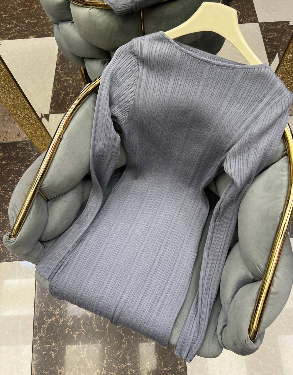 вязаное платье,платье женское лапша,платье лапша,трикотажное платье,платье серое