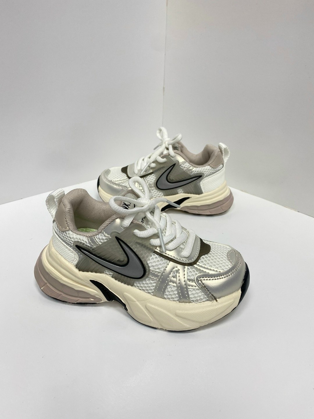 кроссовки женские nike,женские кроссовки,кроссовки nike,повседневные кроссовки,кроссовка