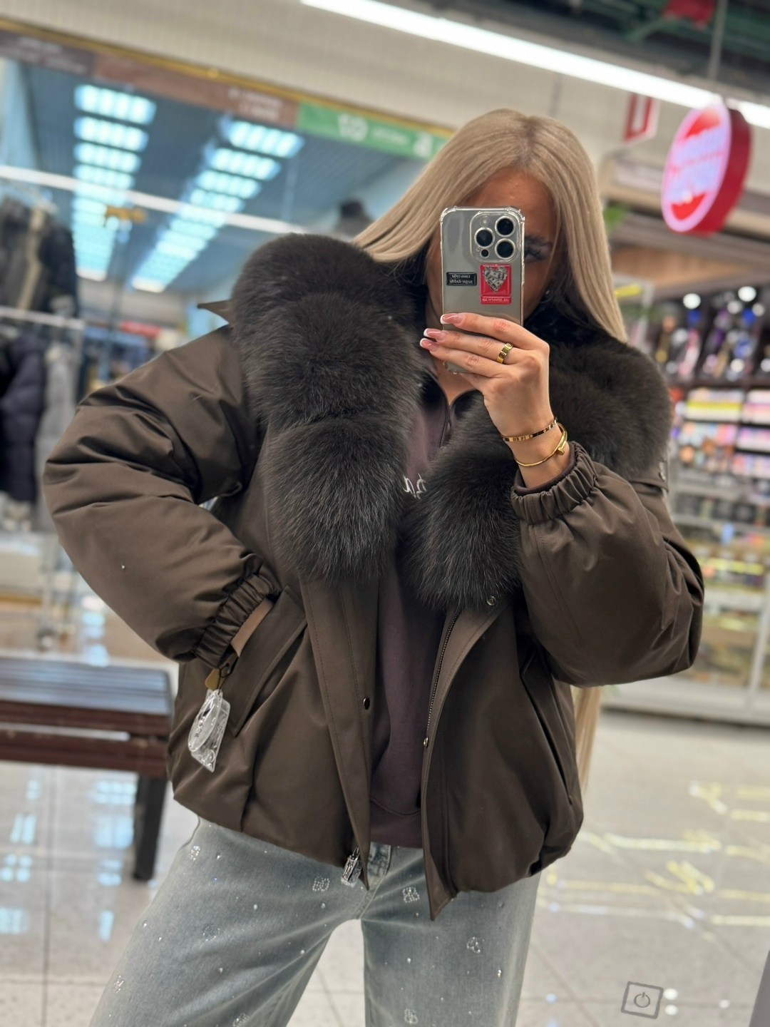 куртка с мехом,пуховик с натуральным мехом,пуховик с мехом,женский пуховик с мехом,пуховик женский с натуральным мехом